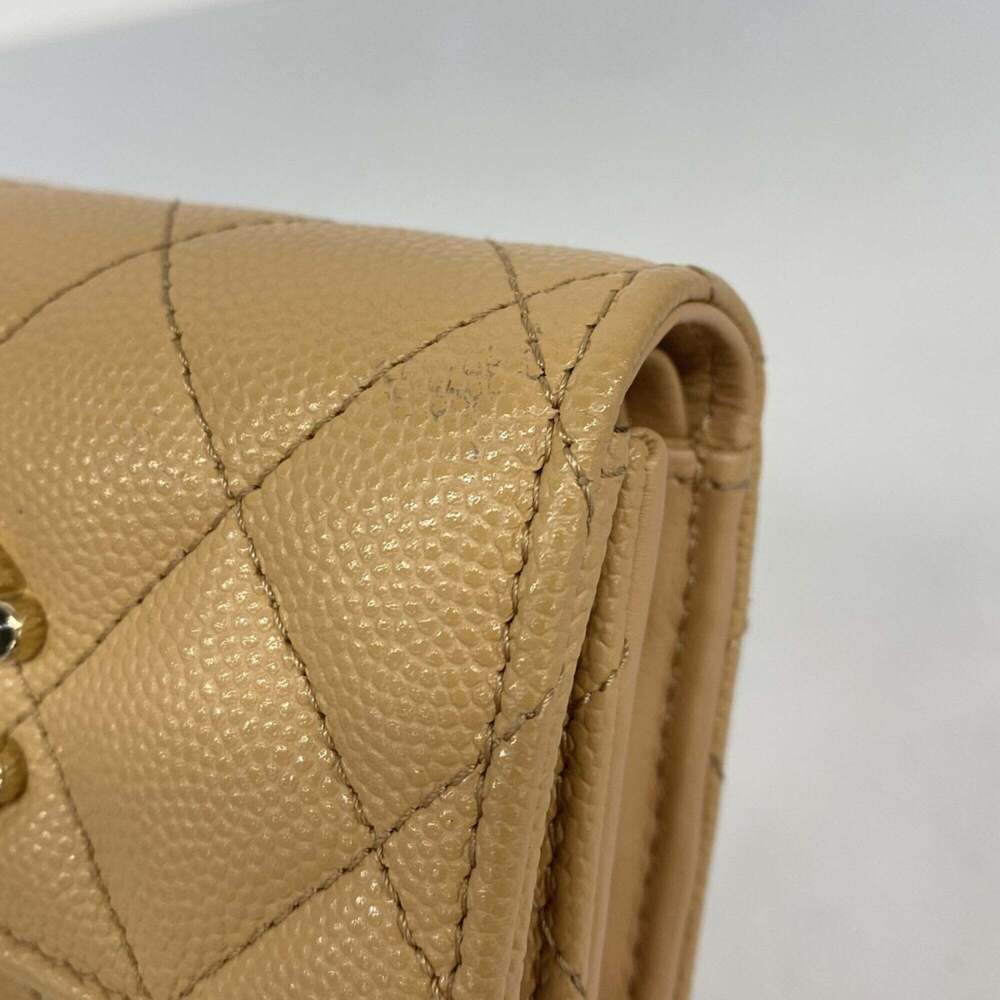 CHANEL Cream Caviar Leather Wallet - Picture 5 of 7